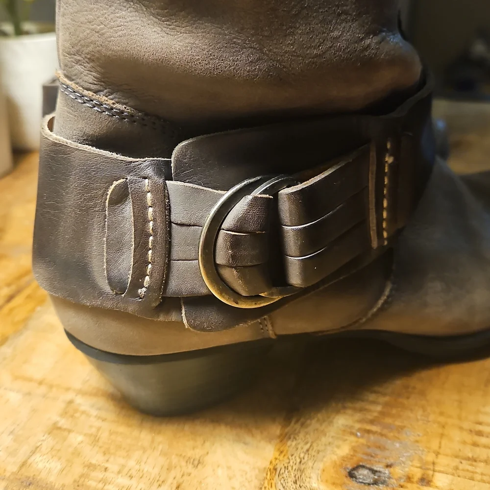 Pikolinos Women's Brujas Boots - Picture 3 of 4